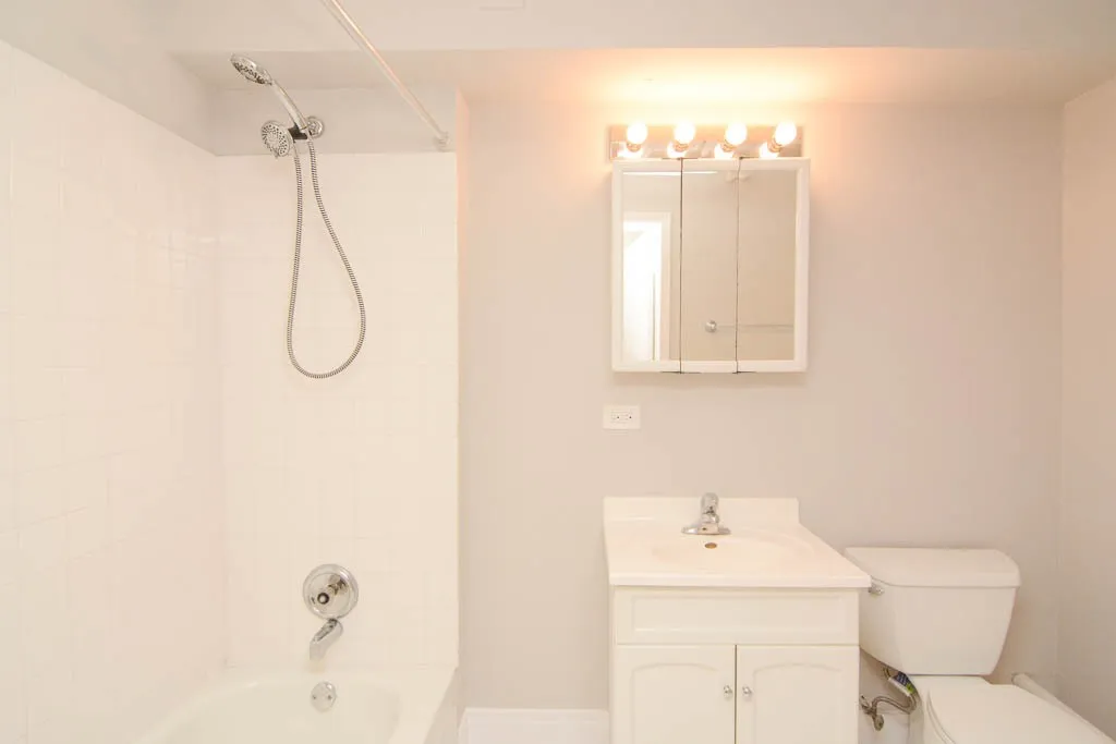 5736 N Winthrop Ave, , 60660, USA 60660-unit#014-Chicago-IL