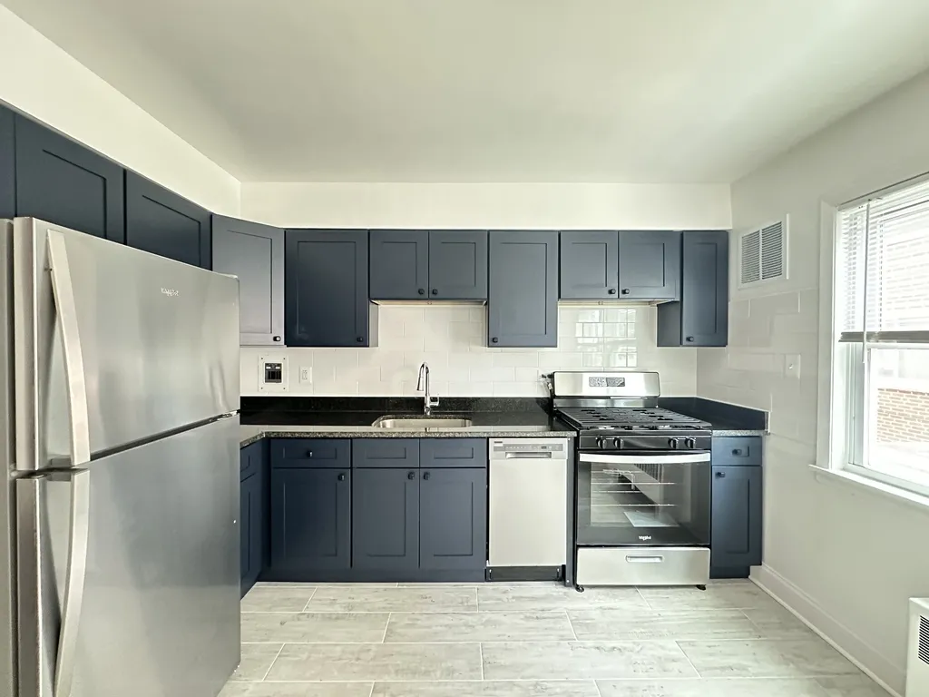 6737 N California Ave, ,  60645, USA 60645-unit#1W-Chicago-IL