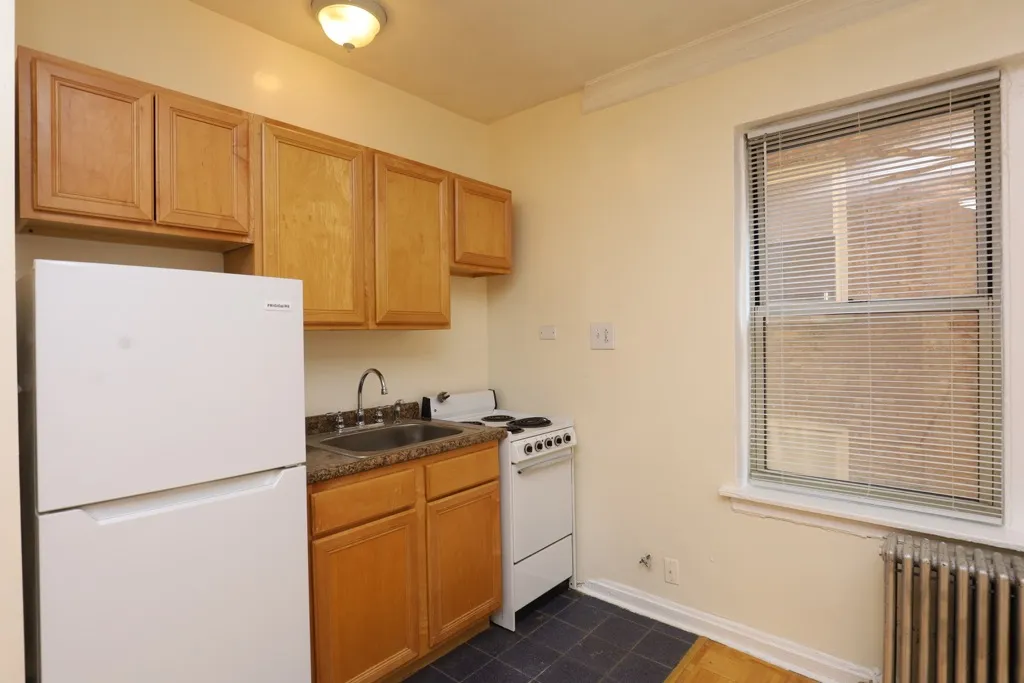 4521 Malden St, ,  60640, USA 60640-unit#204-Chicago-IL