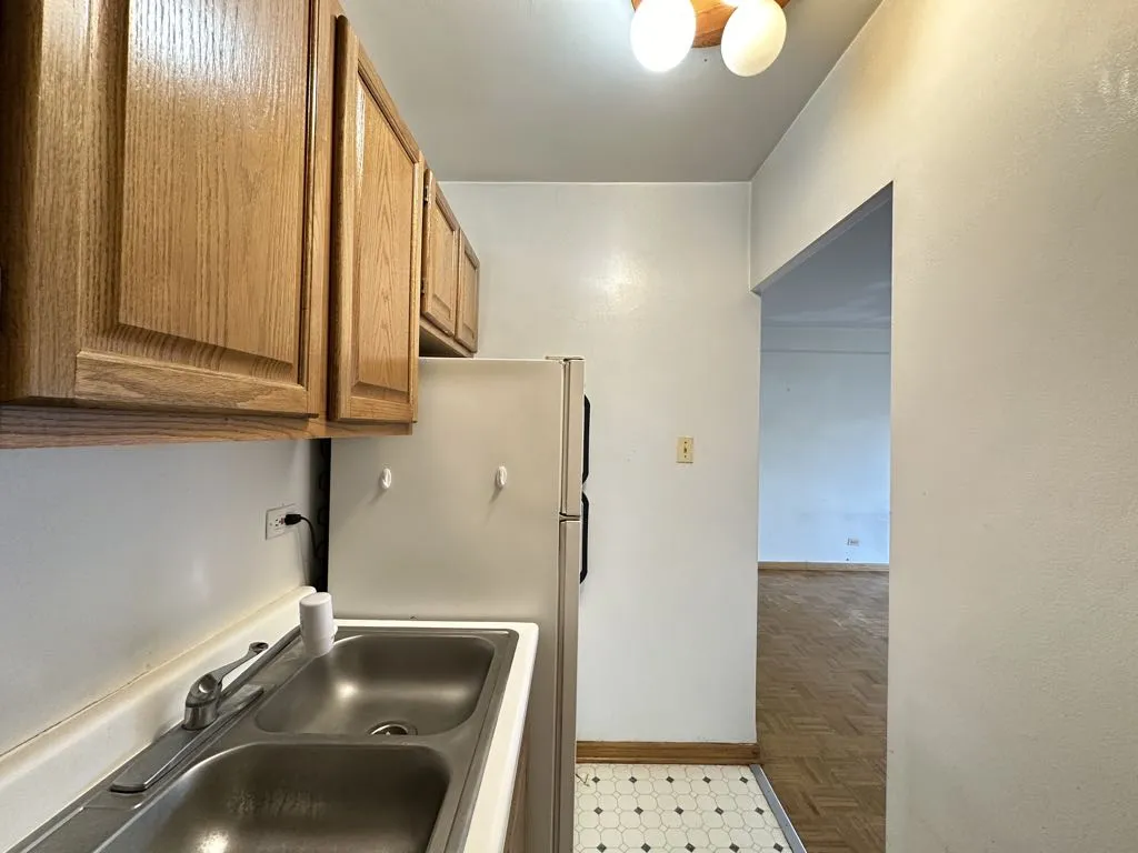 4180 N Marine Dr, , 60613, USA 60613-unit#411-Chicago-IL