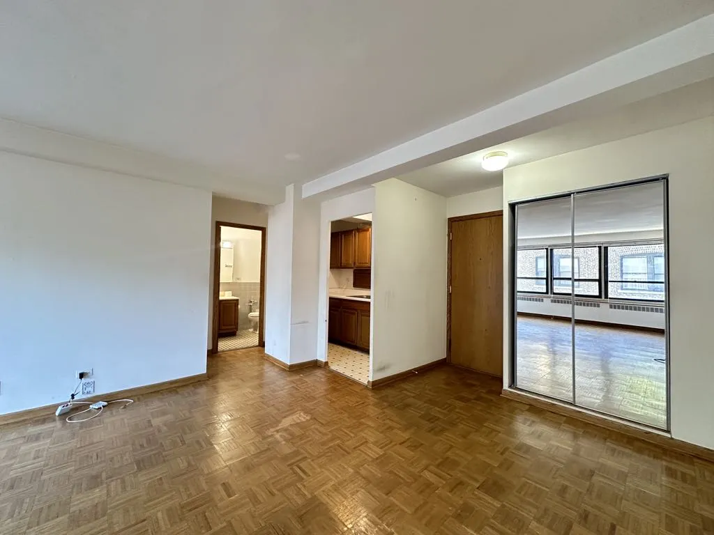 4180 N Marine Dr, , 60613, USA 60613-unit#411-Chicago-IL