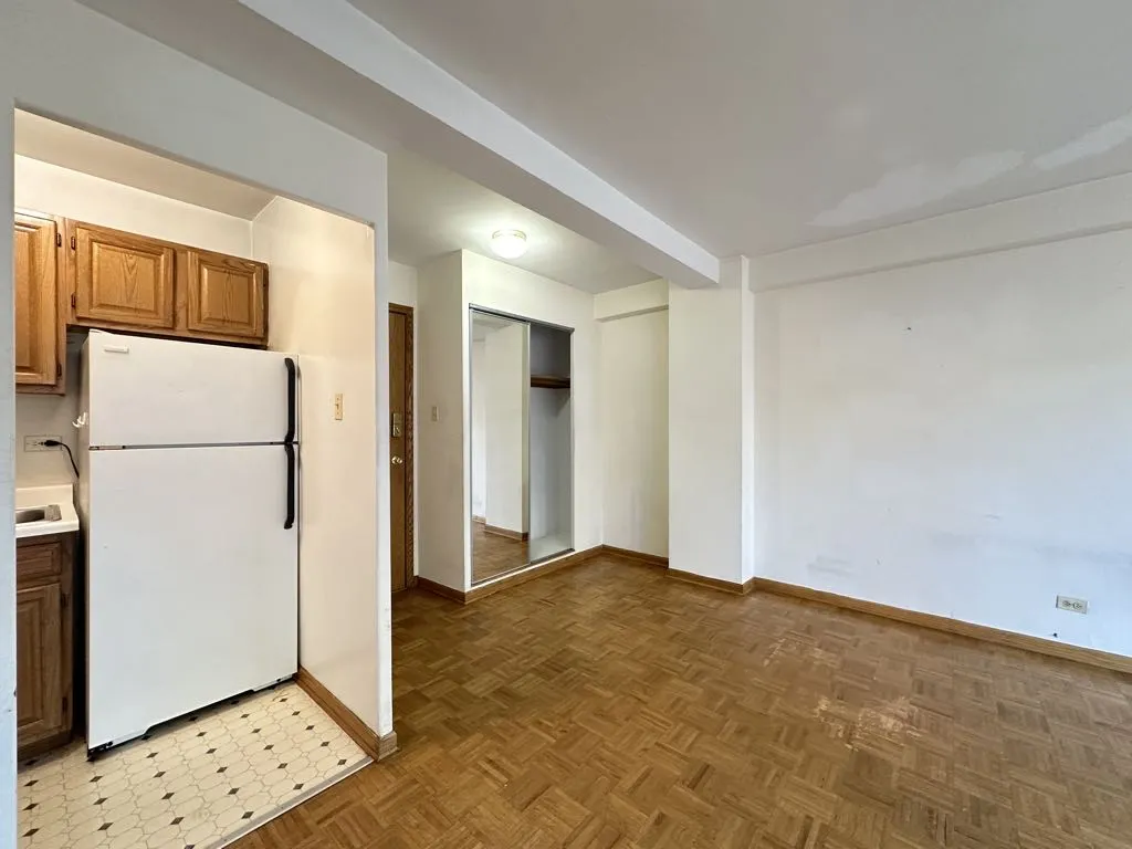 4180 N Marine Dr, , 60613, USA 60613-unit#411-Chicago-IL