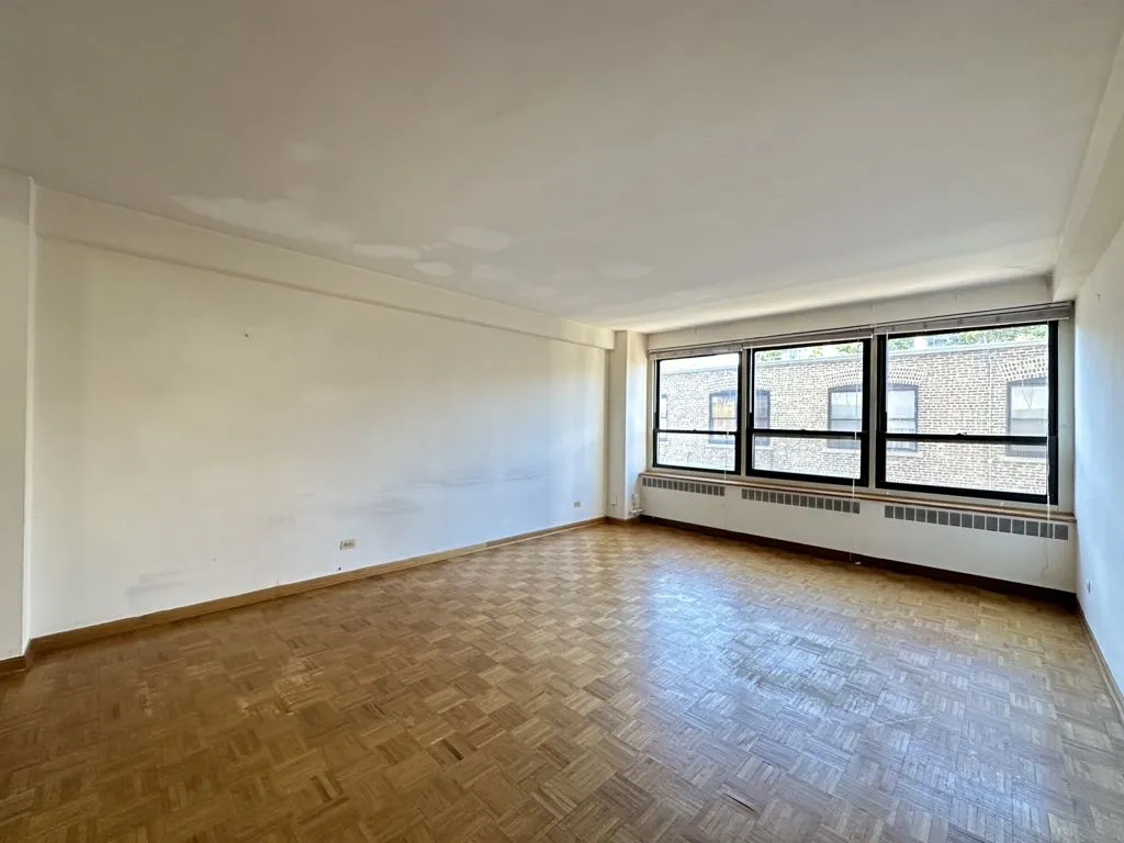 4180 N Marine Dr, , 60613, USA 60613-unit#411-Chicago-IL