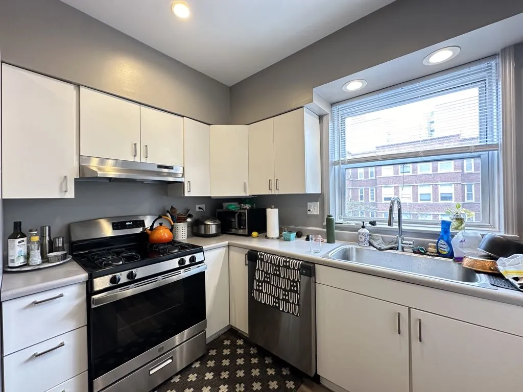 5516 N Kenmore Ave, ,  60640, USA 60640-unit#300-Chicago-IL