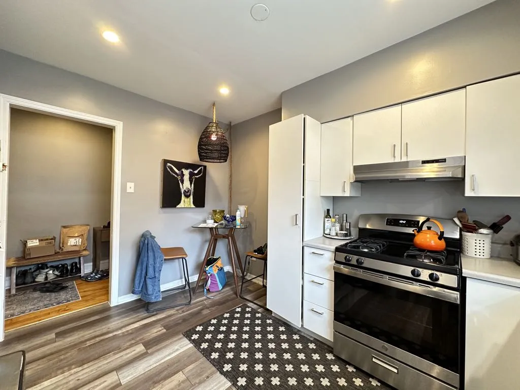 5516 N Kenmore Ave, ,  60640, USA 60640-unit#300-Chicago-IL