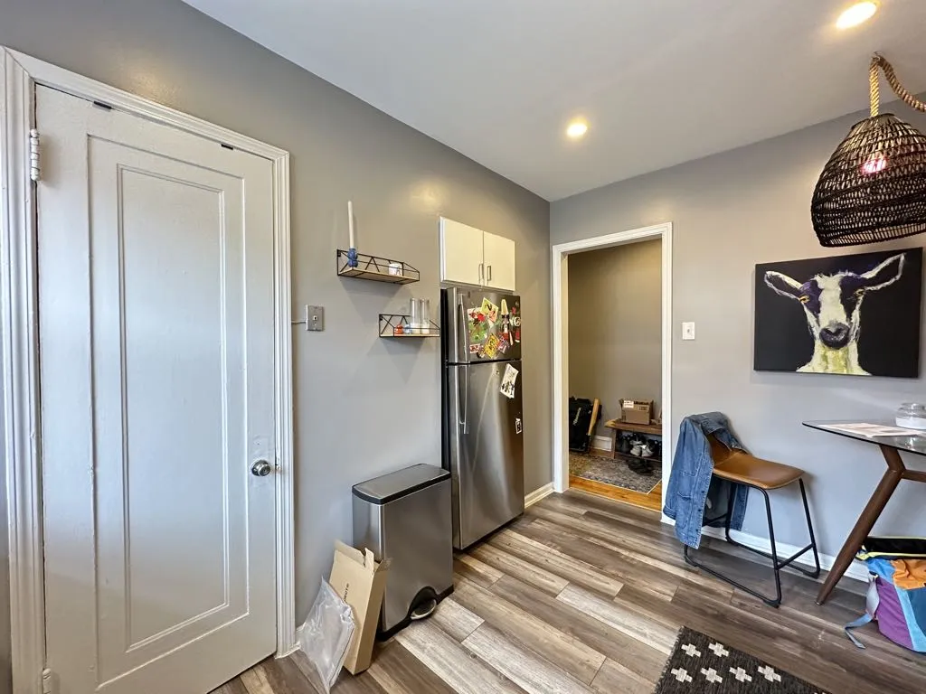 5516 N Kenmore Ave, ,  60640, USA 60640-unit#300-Chicago-IL