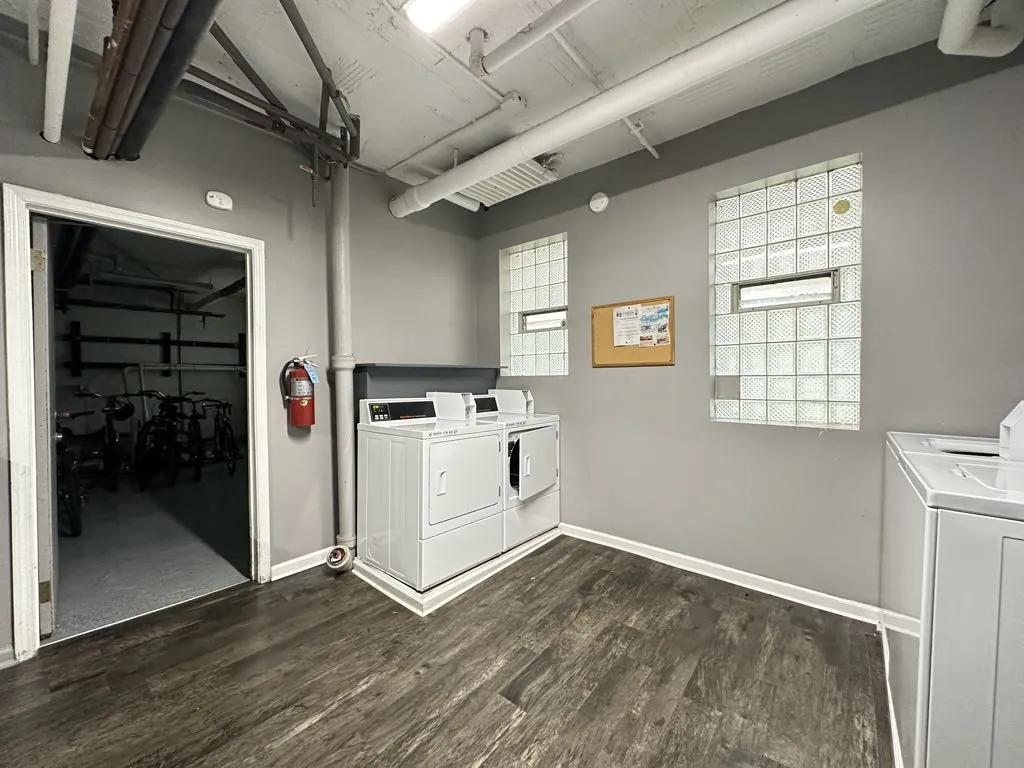 5516 N Kenmore Ave, ,  60640, USA 60640-unit#300-Chicago-IL