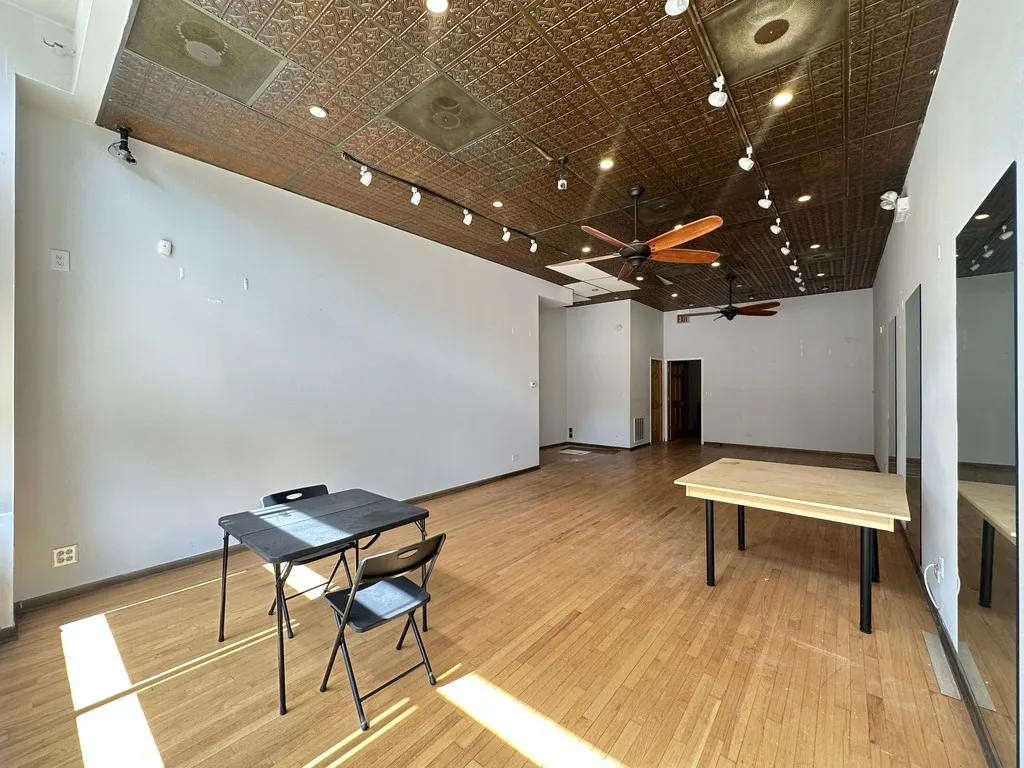 2138 W Ave, , 60622, USA 60622-unit#Store-Chicago-IL