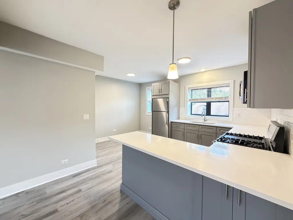 1133 Oak Ave, ,  60202, USA 60202-unit#3E-Evanston-IL