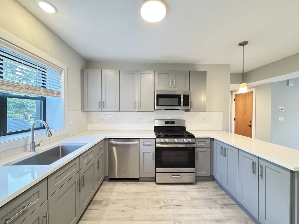 1133 Oak Ave, ,  60202, USA 60202-unit#3E-Evanston-IL