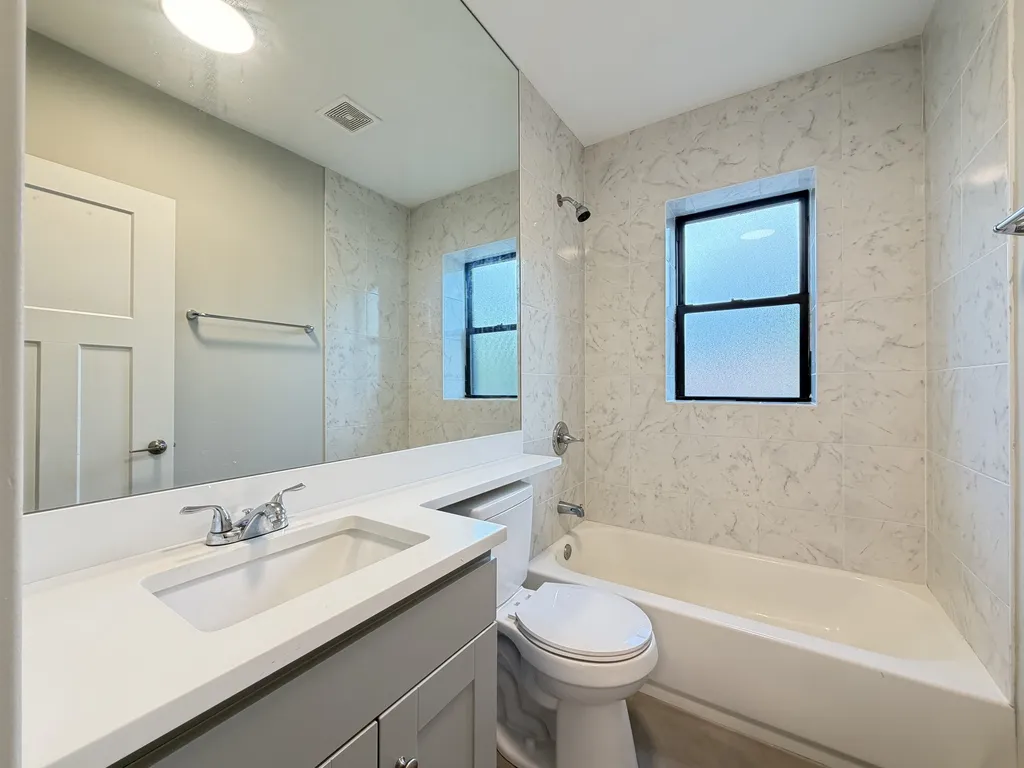 1133 Oak Ave, ,  60202, USA 60202-unit#3E-Evanston-IL