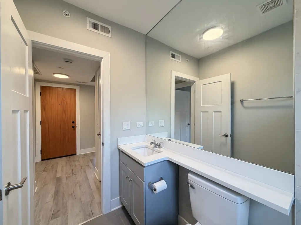 1133 Oak Ave, ,  60202, USA 60202-unit#3E-Evanston-IL