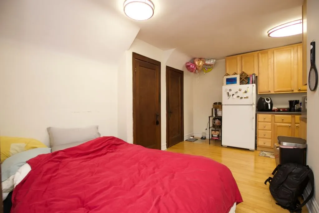 733 Elm St, Winnetka,  60093, USA 60093-unit#301-Chicago-IL