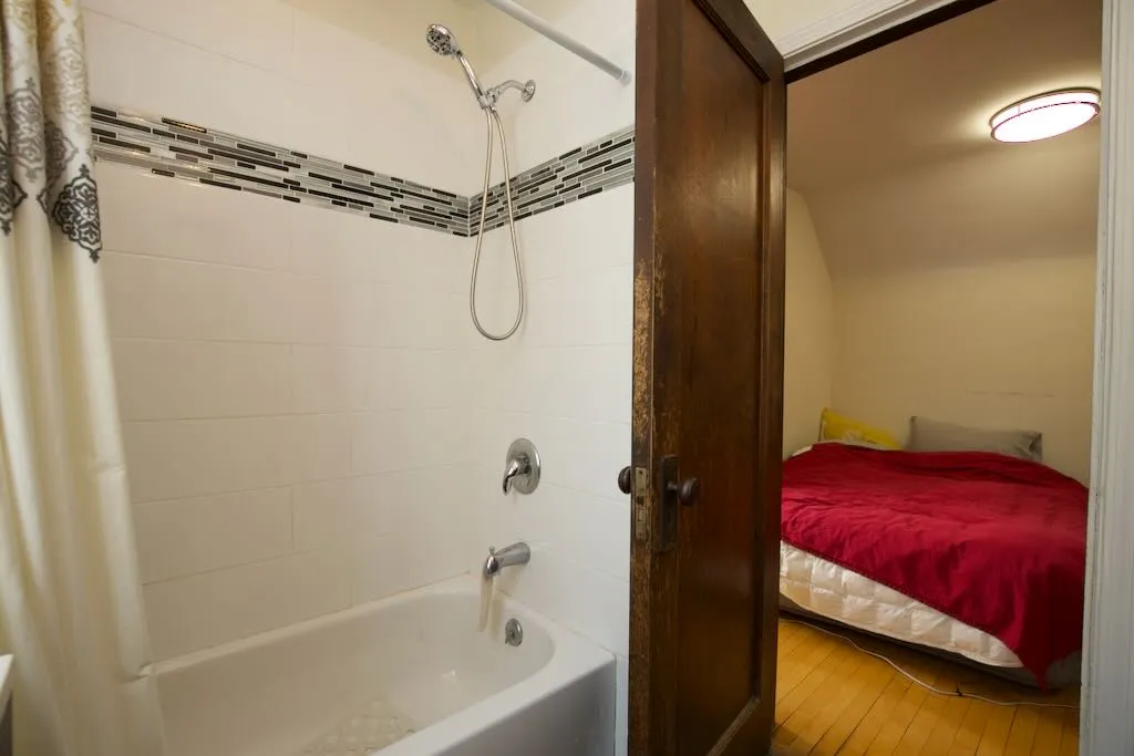 733 Elm St, Winnetka,  60093, USA 60093-unit#301-Chicago-IL