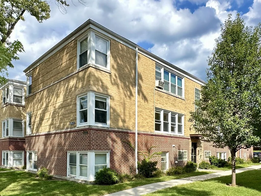 6721 N California Ave, , 60645, USA 60645-unit#2E-Chicago-IL