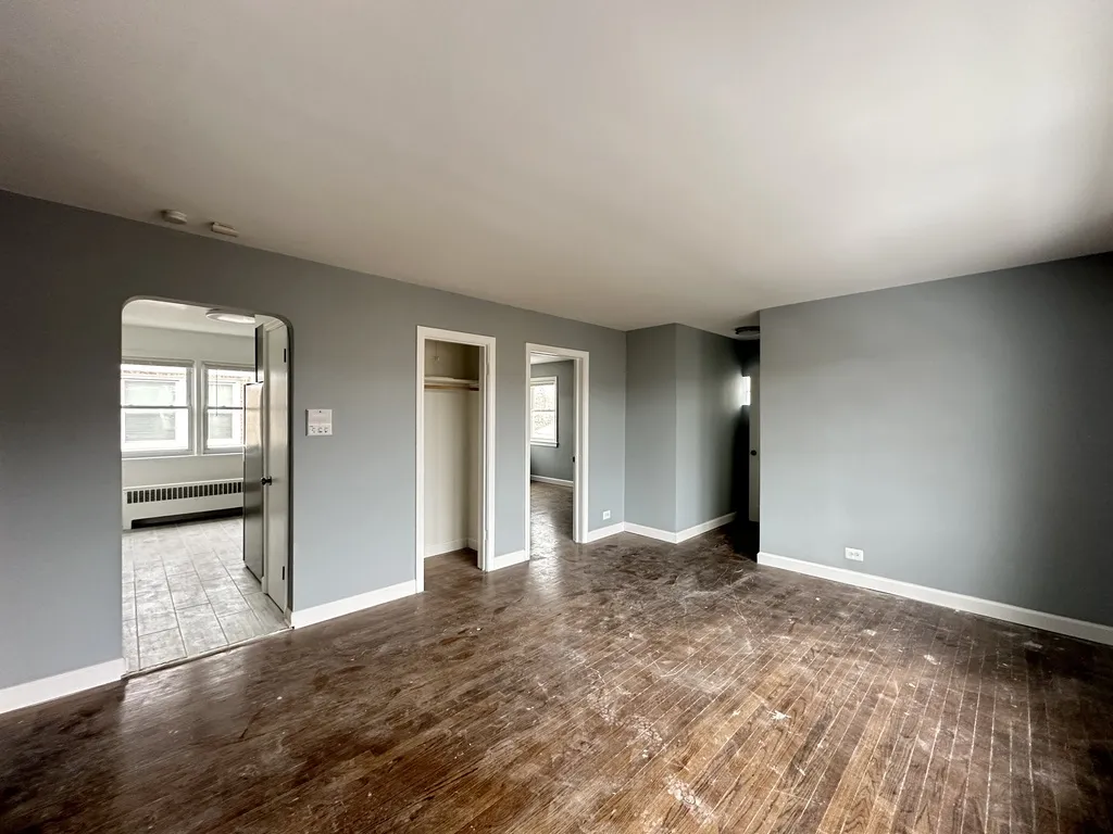 6721 N California Ave, ,  60645, USA 60645-unit#2E-Chicago-IL