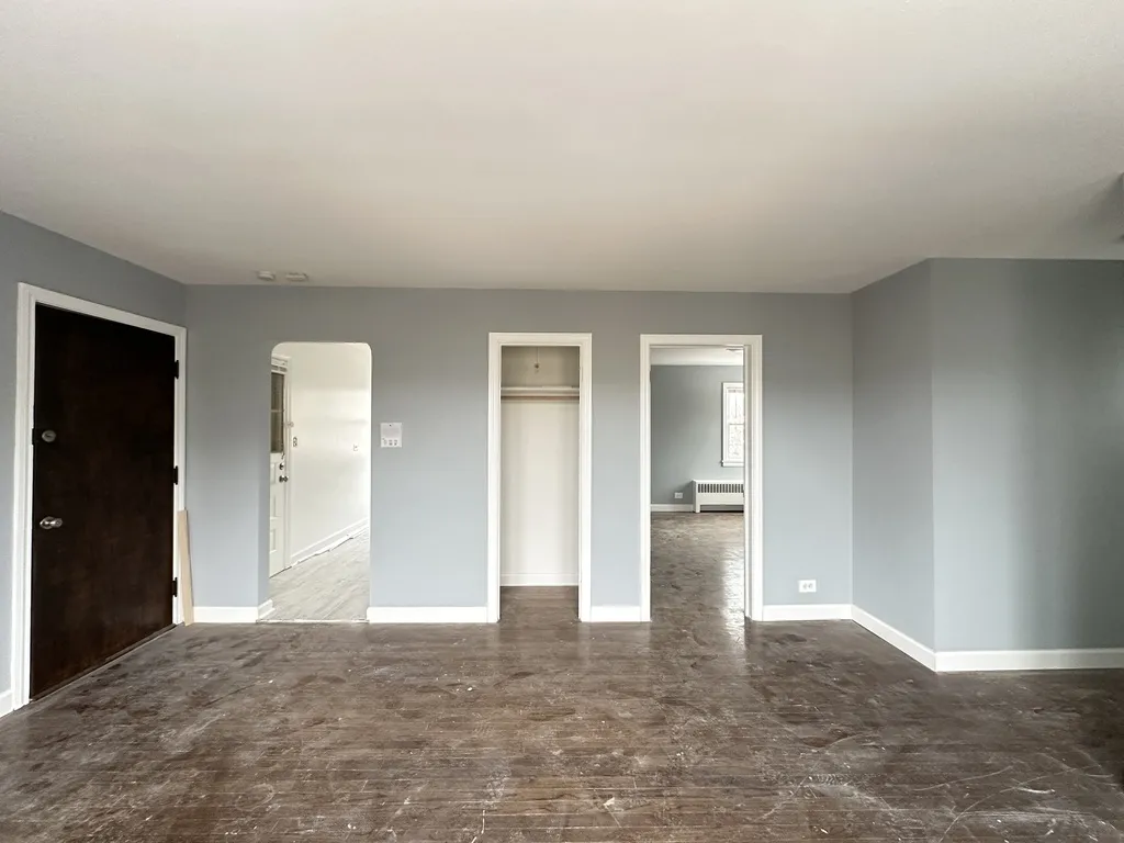 6721 N California Ave, ,  60645, USA 60645-unit#2E-Chicago-IL