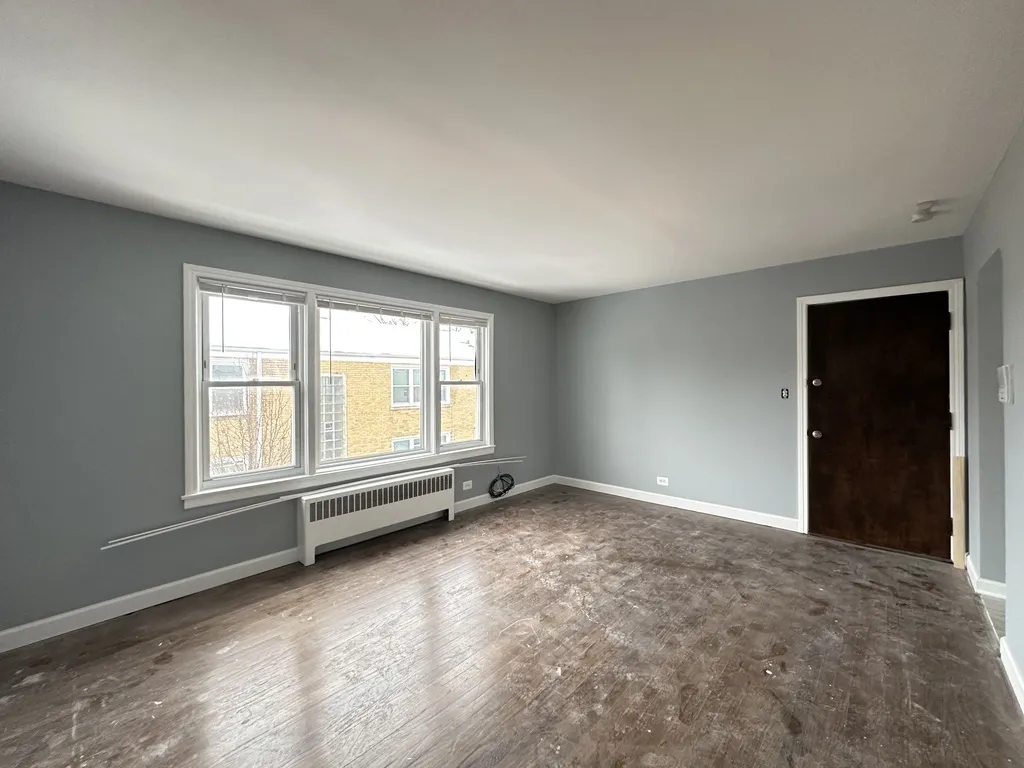 6721 N California Ave, ,  60645, USA 60645-unit#2E-Chicago-IL
