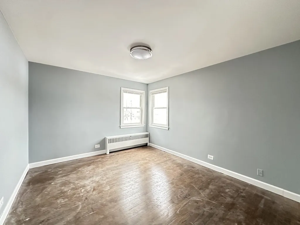 6721 N California Ave, ,  60645, USA 60645-unit#2E-Chicago-IL