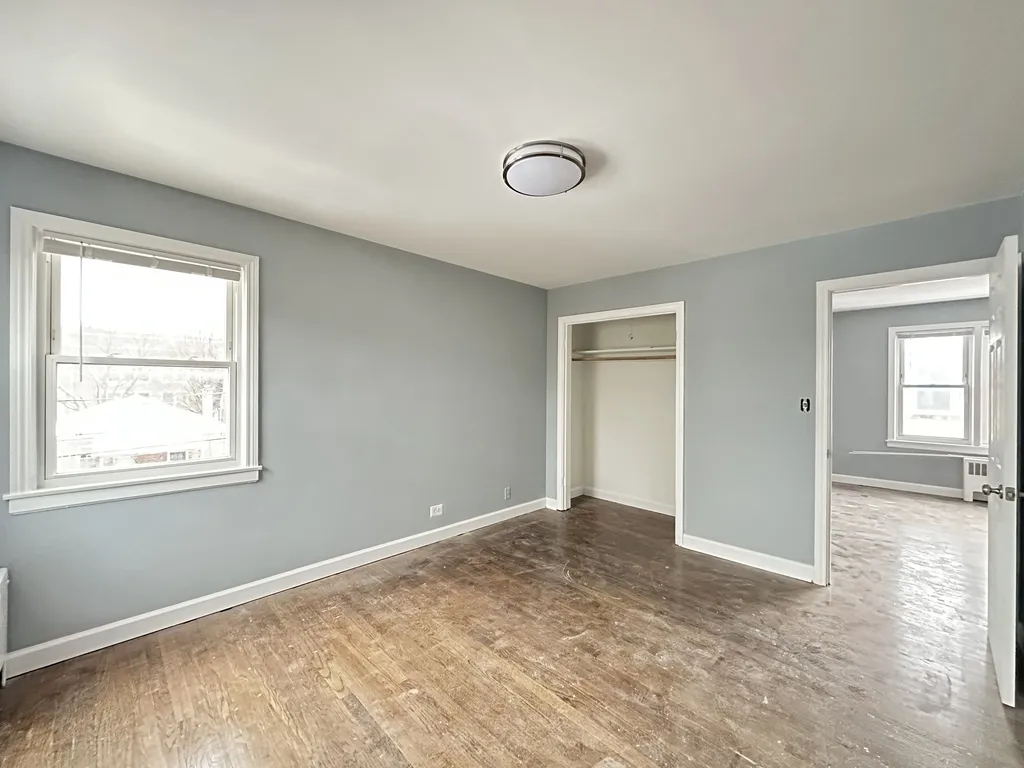 6721 N California Ave, ,  60645, USA 60645-unit#2E-Chicago-IL