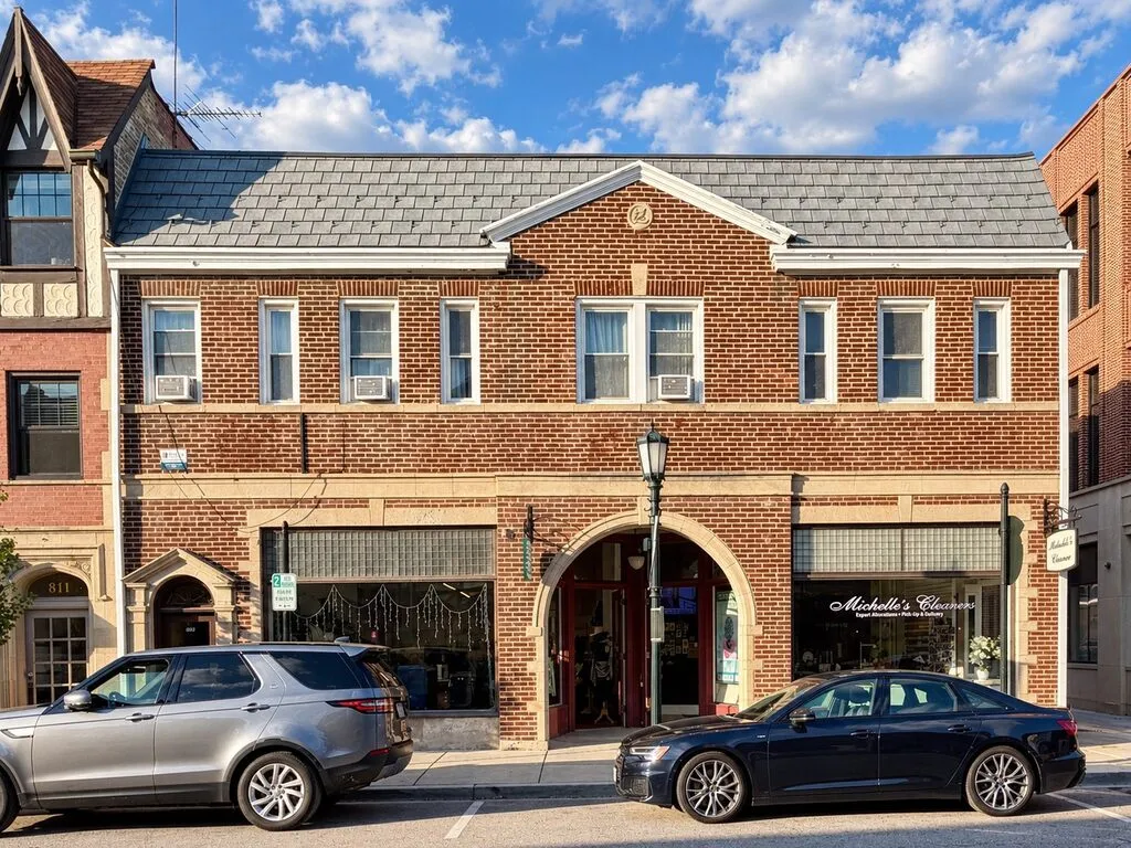809 Elm St, Winnetka, 60093, USA 60093-unit#2-Chicago-IL