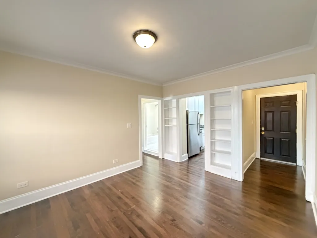 809 Elm St, Winnetka, 60093, USA 60093-unit#2-Chicago-IL