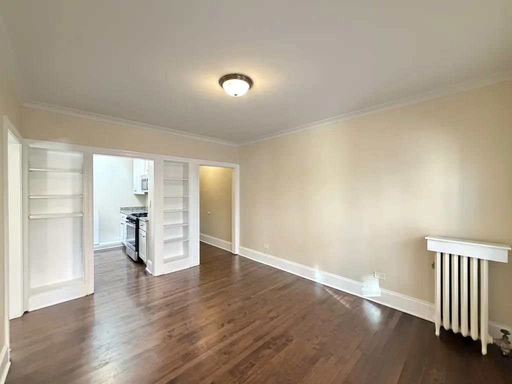 809 Elm St, Winnetka, 60093, USA 60093-unit#2-Chicago-IL