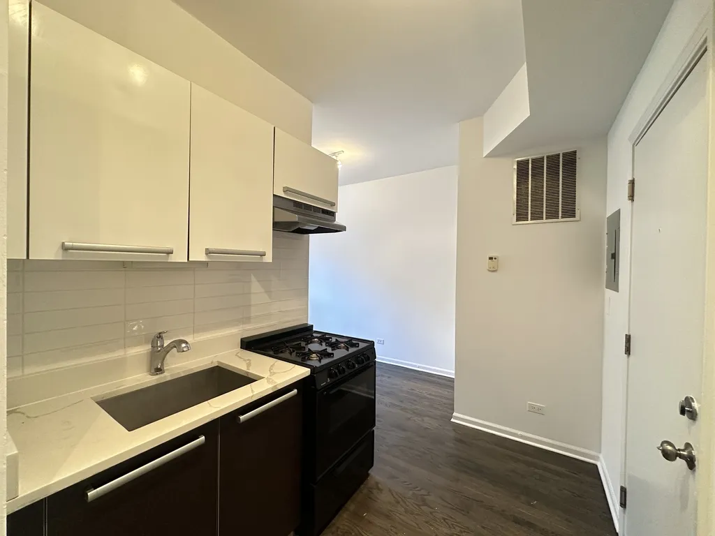 5054 N Winthrop Ave, , 60640, USA 60640-unit#305-Chicago-IL