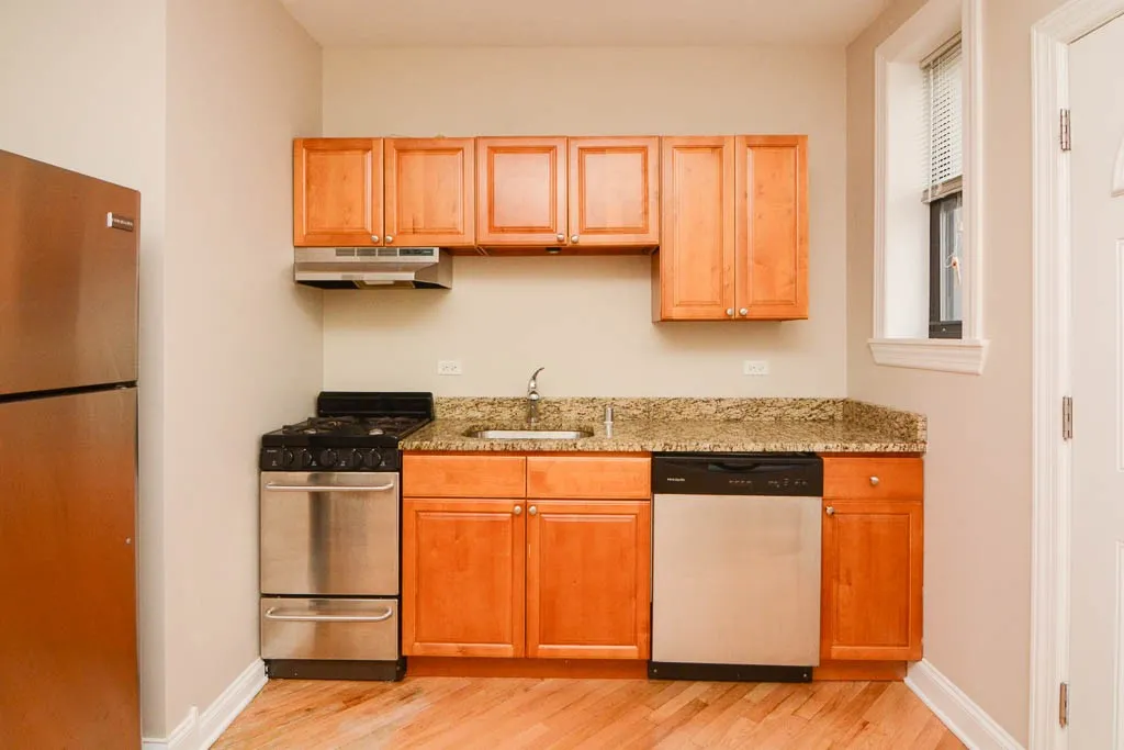 896 Green Bay Rd, , 60093, USA 60093-unit#B07-Winnetka-IL