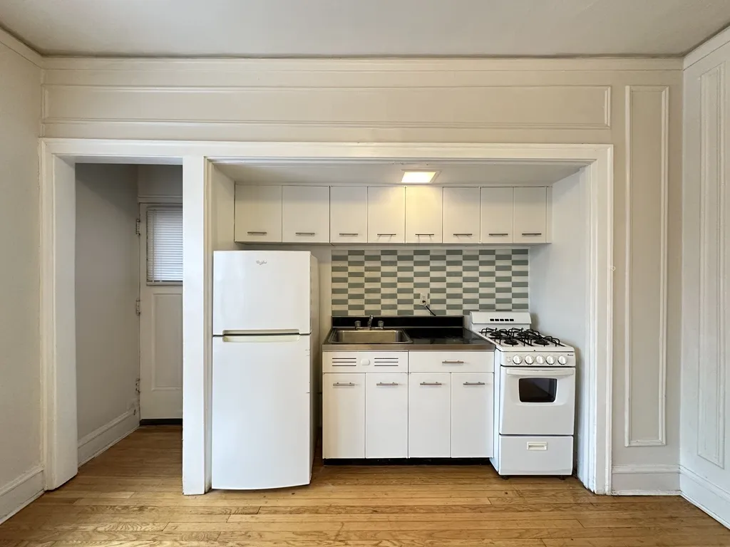 1307 Oak Ave, Evanston,  60201, USA 60201-unit#3N-Chicago-IL