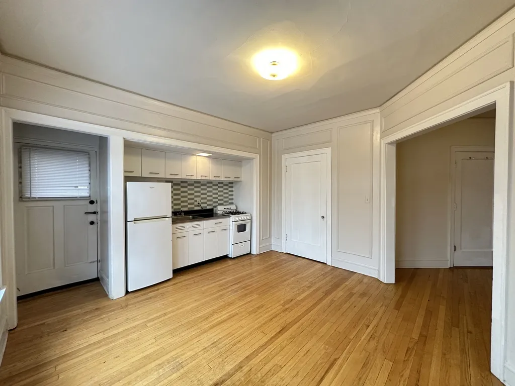1307 Oak Ave, Evanston,  60201, USA 60201-unit#3N-Chicago-IL