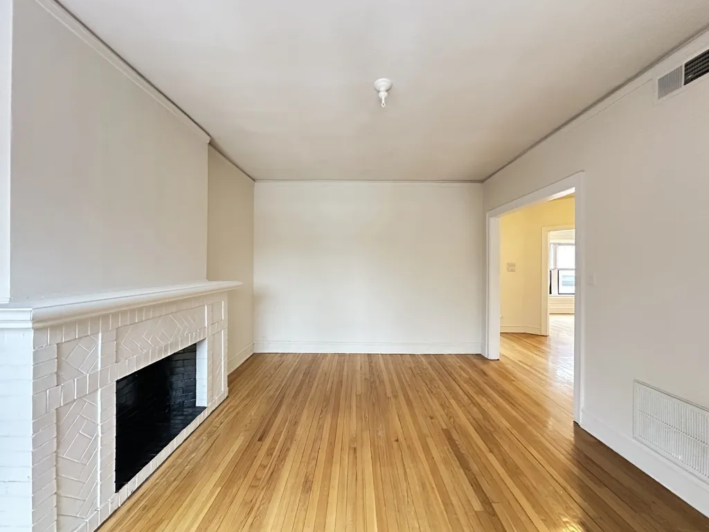 1307 Oak Ave, Evanston,  60201, USA 60201-unit#3N-Chicago-IL