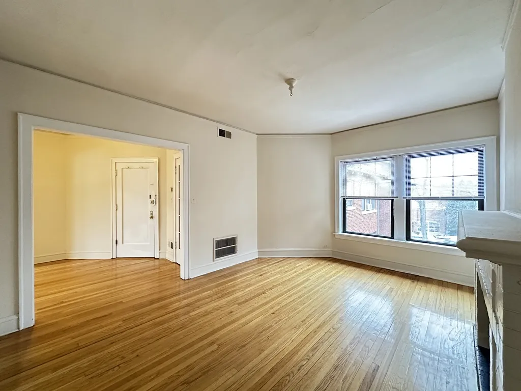 1307 Oak Ave, Evanston,  60201, USA 60201-unit#3N-Chicago-IL