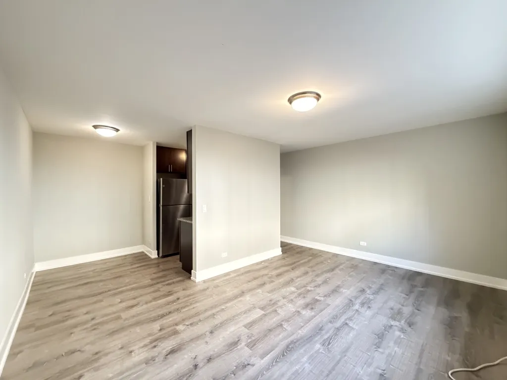 530 W Surf St, ,  60657, USA 60657-unit#417-Chicago-IL