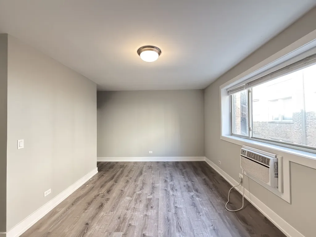530 W Surf St, ,  60657, USA 60657-unit#417-Chicago-IL