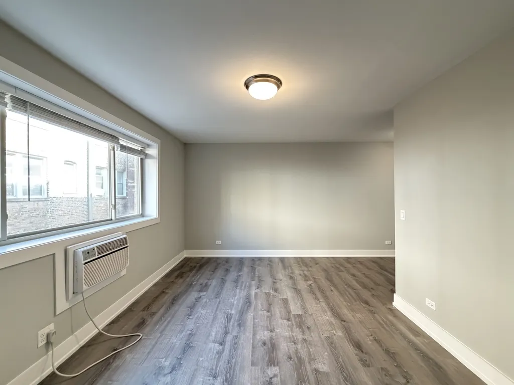 530 W Surf St, ,  60657, USA 60657-unit#417-Chicago-IL