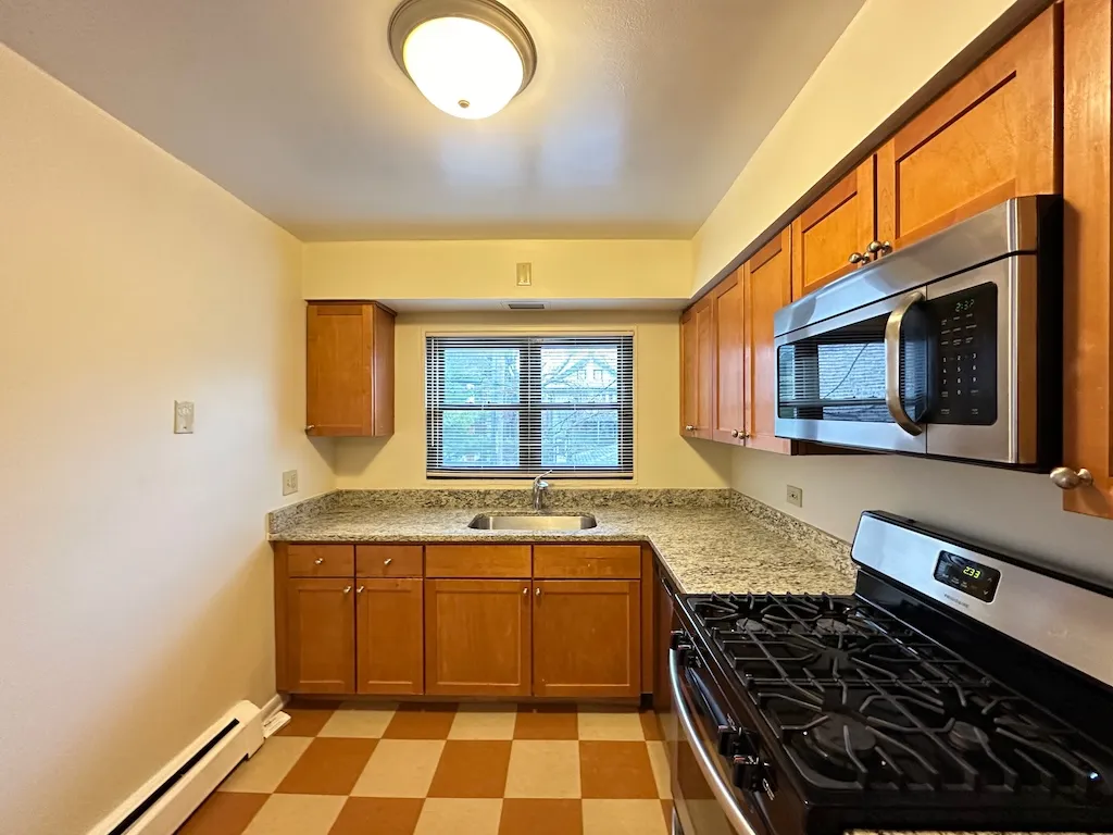 1644 W Sherwin Ave, ,  60626, USA 60626-unit#2C-Chicago-IL