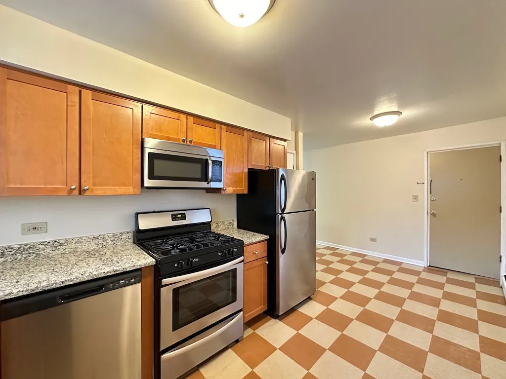 1644 W Sherwin Ave, , 60626, USA 60626-unit#2C-Chicago-IL