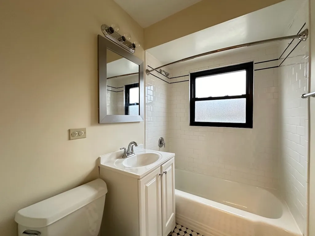 1644 W Sherwin Ave, , 60626, USA 60626-unit#2C-Chicago-IL