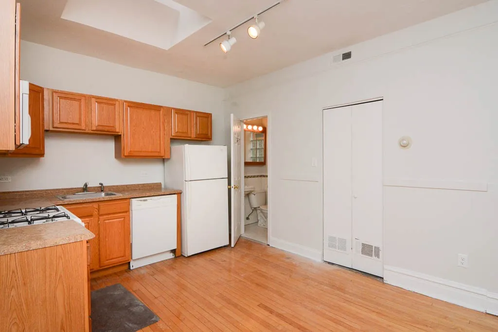 1009 N Sacramento Ave, , 60622, USA 60622-unit#3R-Chicago-IL