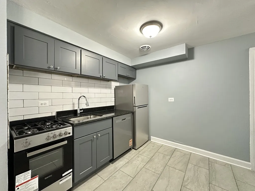 6725 N California Ave, , 60645, USA 60645-unit#GN-Chicago-IL