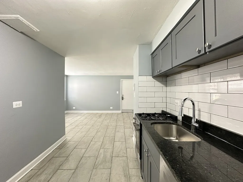 6725 N California Ave, , 60645, USA 60645-unit#GN-Chicago-IL