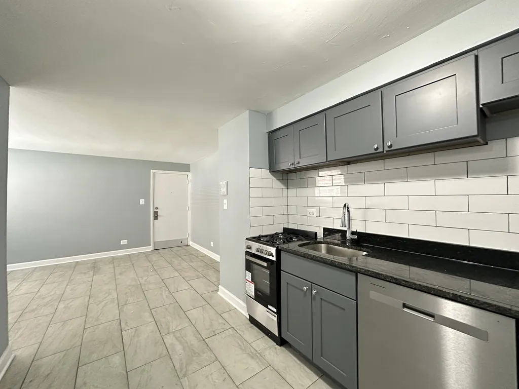 6725 N California Ave, , 60645, USA 60645-unit#GN-Chicago-IL