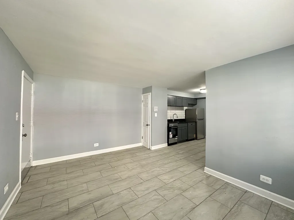 6725 N California Ave, , 60645, USA 60645-unit#GN-Chicago-IL