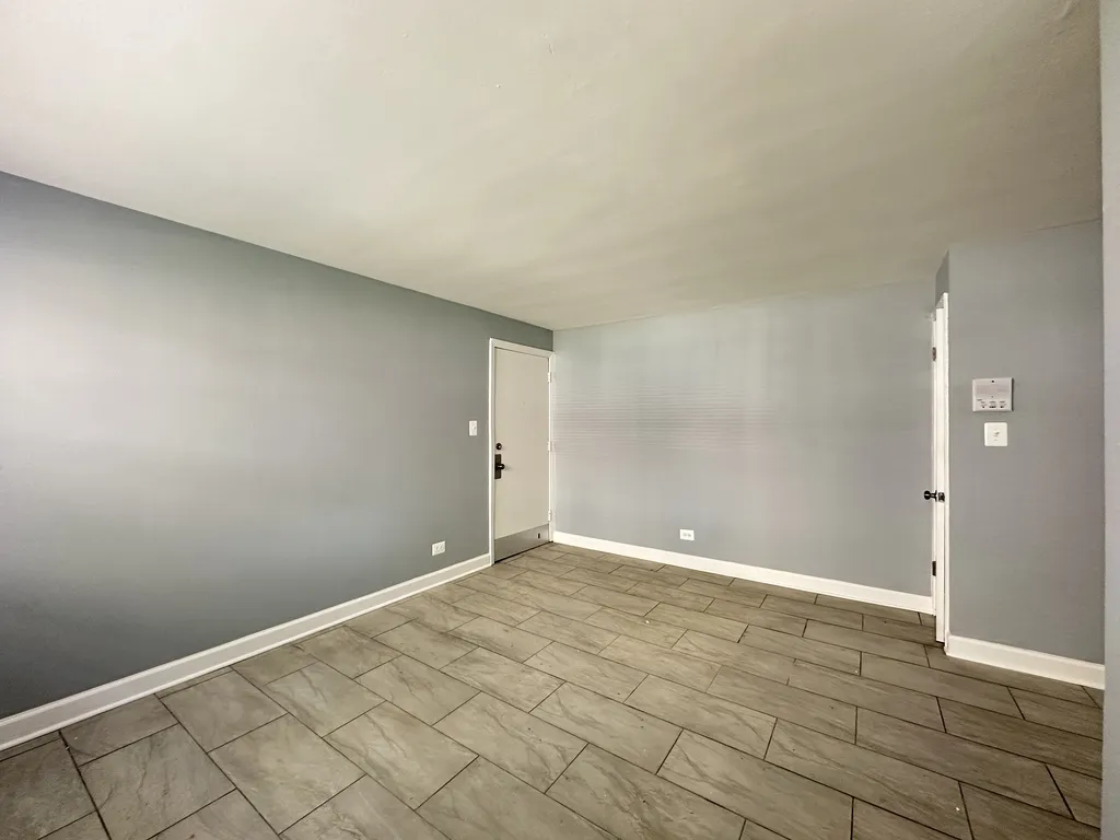 6725 N California Ave, , 60645, USA 60645-unit#GN-Chicago-IL