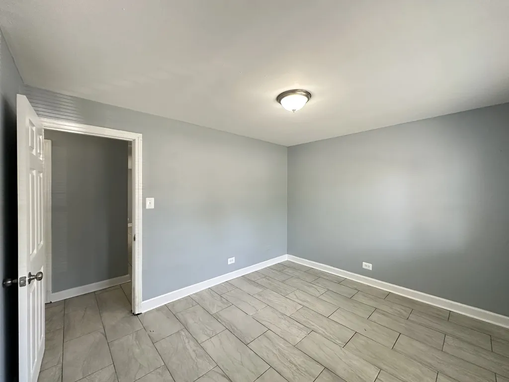 6725 N California Ave, , 60645, USA 60645-unit#GN-Chicago-IL