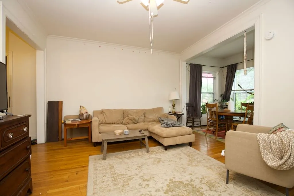 312 Lee St, Evanston,  60202, USA 60202-unit#1-Chicago-IL