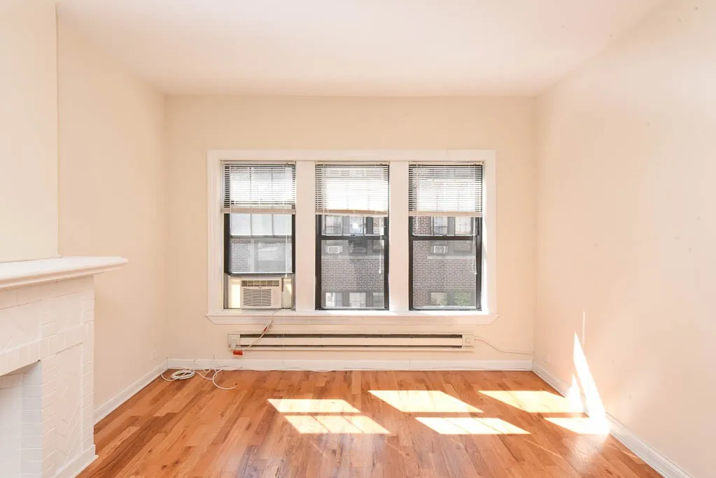 1319 Oak Ave, Evanston,  60201, USA 60201-unit#2C-Chicago-IL