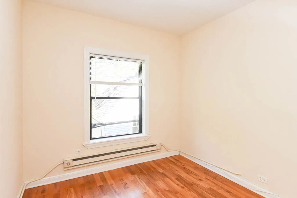 1319 Oak Ave, Evanston,  60201, USA 60201-unit#2C-Chicago-IL