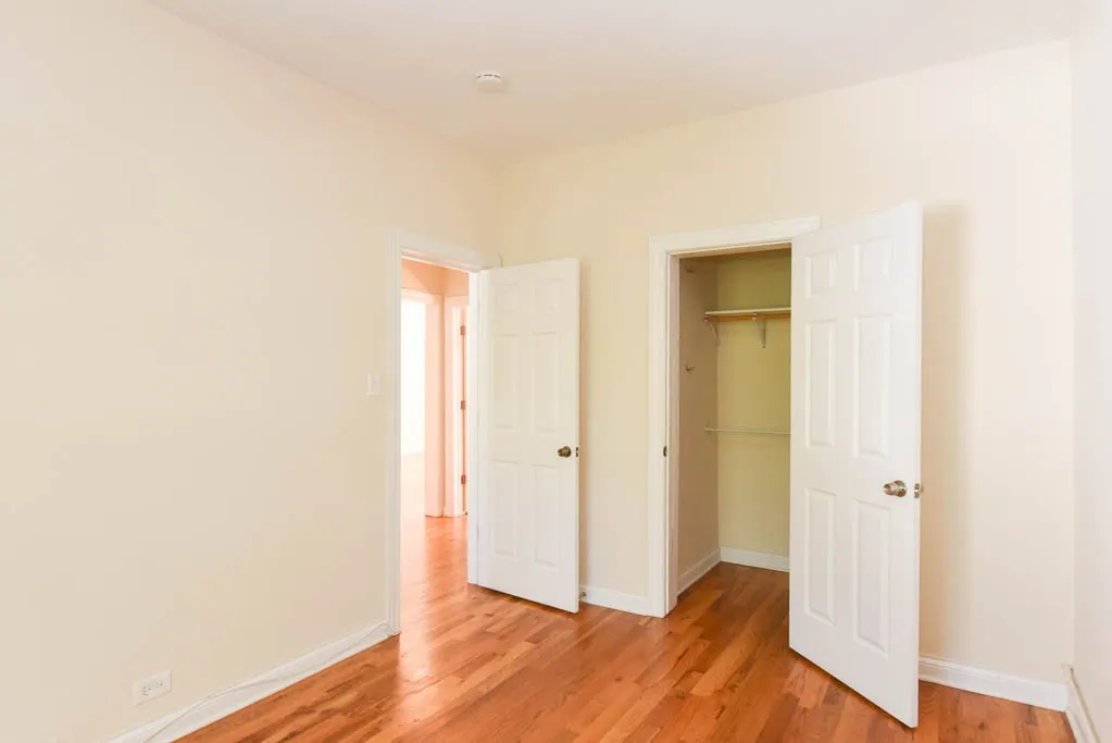 1319 Oak Ave, Evanston,  60201, USA 60201-unit#2C-Chicago-IL